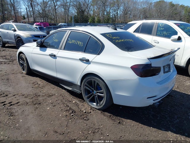 2018 BMW 330I WBA8B9G53JNU96092 Photo 2
