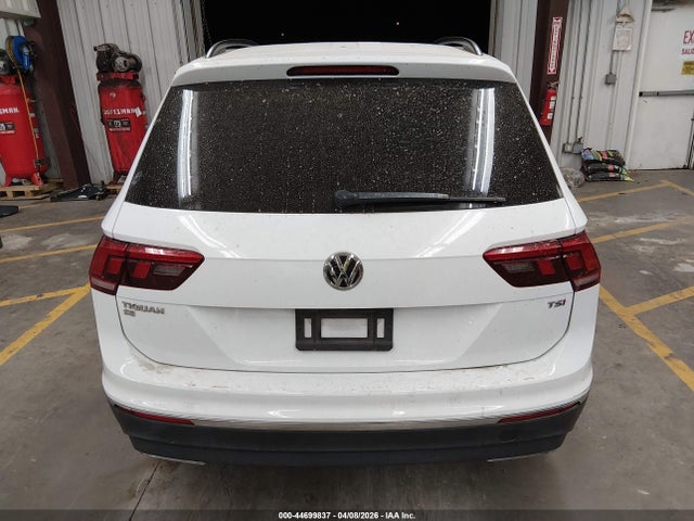 2018 Volkswagen Tiguan 2.0t Se/2.0t Sel მანქანა იყიდება აუქციონზე, vin: 3VV3B7AX1JM033844, აუქციონის ნომერი: 44699837