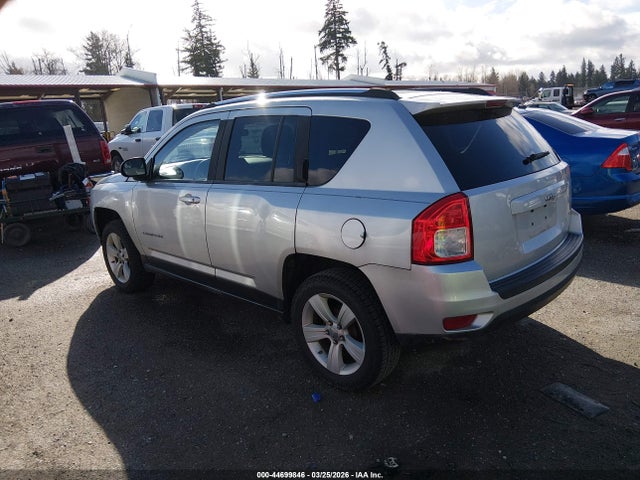 2011 JEEP COMPASS 1J4NT1FAXBD139187 Photo 2