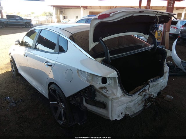 KIA Optima Lx 2016 KNAGT4L37G5102585 Image 3