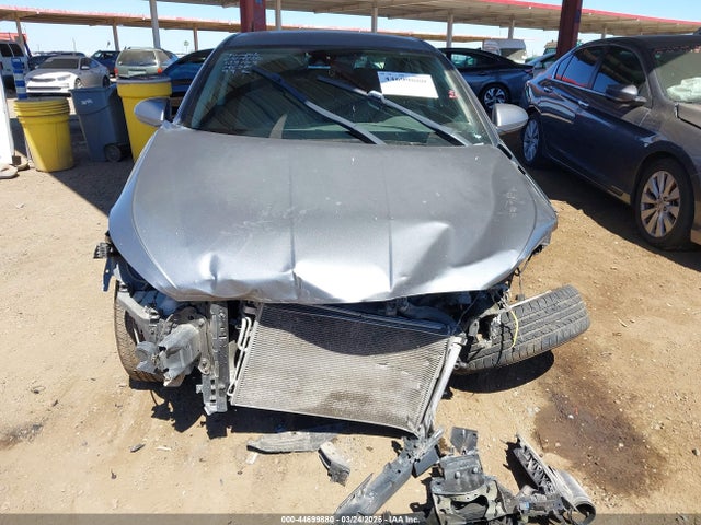 5NPD84LF1KH446438 Hyundai ELANTRA SEL