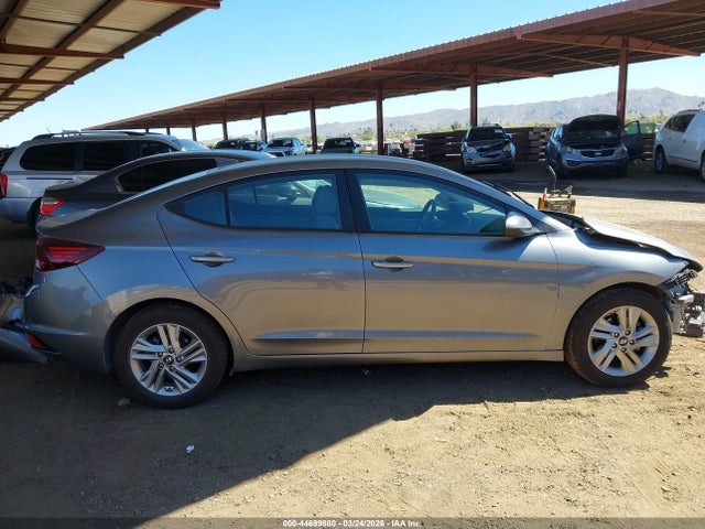 5NPD84LF1KH446438 Hyundai ELANTRA SEL