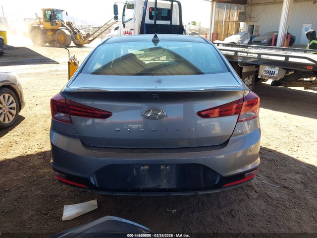 5NPD84LF1KH446438 Hyundai ELANTRA SEL