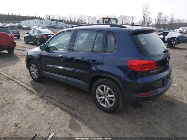 2016 Volkswagen Tiguan S მანქანა იყიდება აუქციონზე, vin: WVGBV7AX1GW584393, აუქციონის ნომერი: 44699942