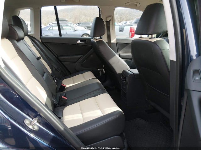 2016 Volkswagen Tiguan S მანქანა იყიდება აუქციონზე, vin: WVGBV7AX1GW584393, აუქციონის ნომერი: 44699942
