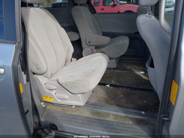 Toyota Sienna Le 7 Passenger 2014 5TDJK3DC9ES092959 Image 8
