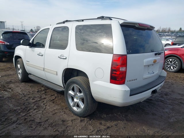 2013 CHEVROLET TAHOE 1GNSCAE09DR355577 Photo 2