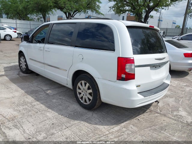 2015 CHRYSLER TOWN & COUNTRY 2C4RC1BG6FR609347 Photo 2