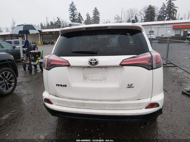 Toyota RAV4 LE 2016 JTMBFREV3GJ098428 Image 16