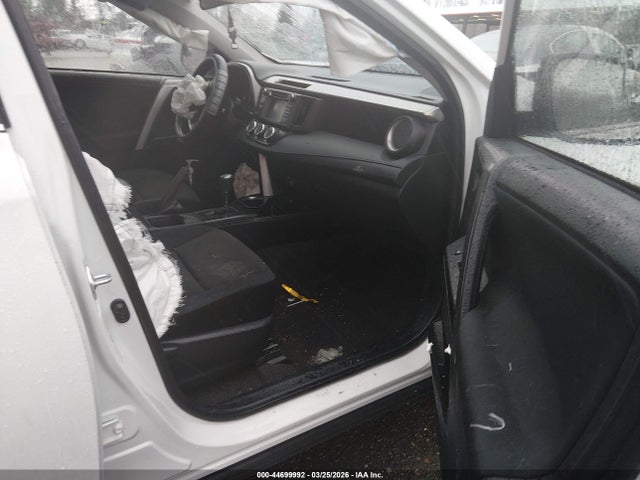 Toyota RAV4 LE 2016 JTMBFREV3GJ098428 Image 5