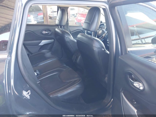 44699994 :رقم المزاد ، 1C4PJLLX8JD580596 vin ، 2018 Jeep Cherokee Latitude Plus Fwd مزاد بيع