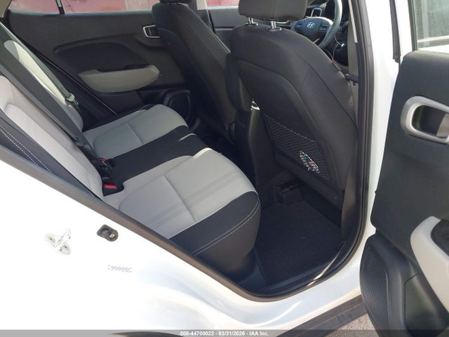 44700022 :رقم المزاد ، KMHRC8A34NU194324 vin ، 2022 Hyundai Venue Sel مزاد بيع