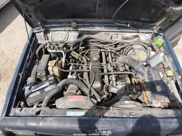 44700080 :رقم المزاد ، 1J4FJ68S1WL203738 vin ، 1998 Jeep Cherokee Classic/sport مزاد بيع