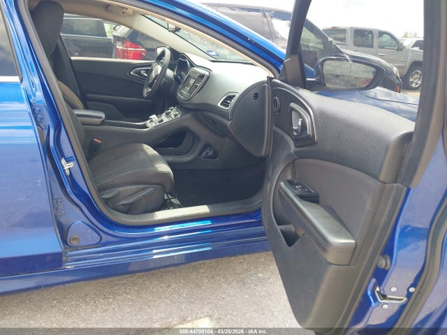 Продаж на аукціоні авто 2015 Chrysler 200 Limited, vin: 1C3CCCAB5FN674408, номер лоту: 44700104