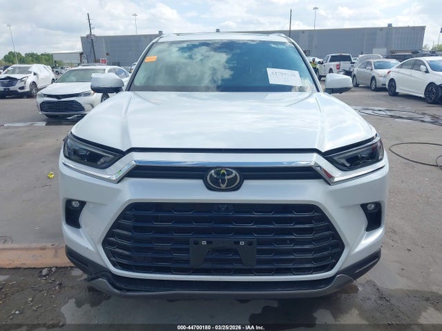 Toyota Grand Highlander Limited 2025 5TDAAAA55SS033089 Image 13