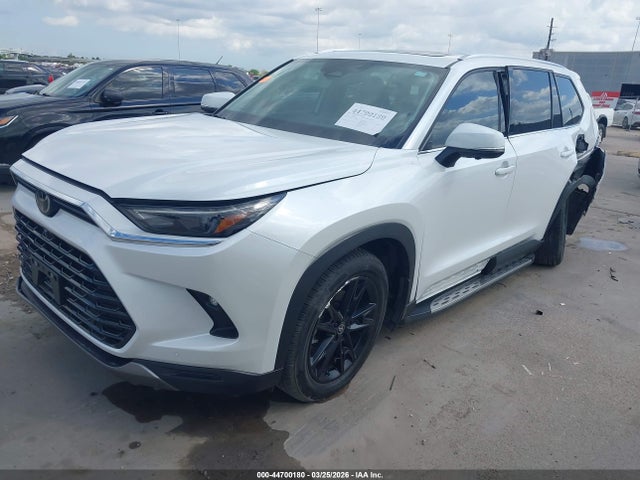 Toyota Grand Highlander Limited 2025 5TDAAAA55SS033089 Image 2