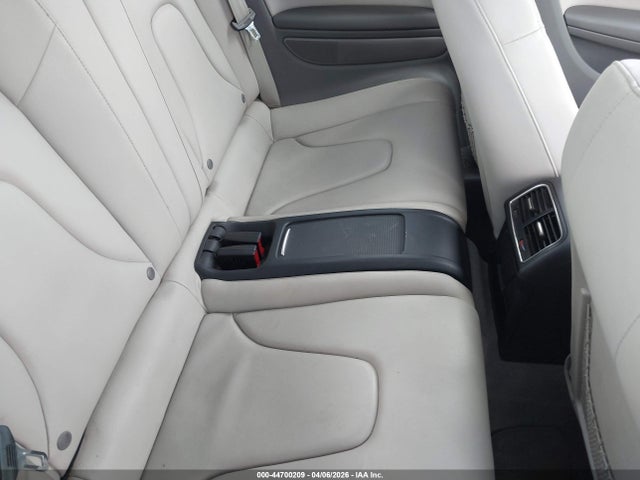 2010 AUDI A5 WAUJFAFH7AN025517 Photo 7