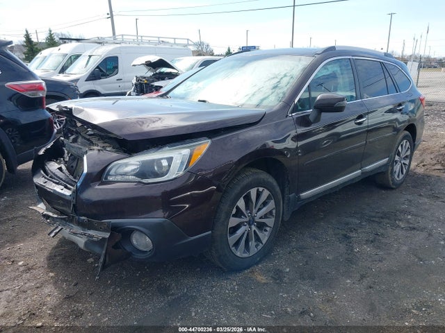 44700236 :رقم المزاد ، 4S4BSETC6H3200828 vin ، 2017 Subaru Outback 3.6r Touring مزاد بيع