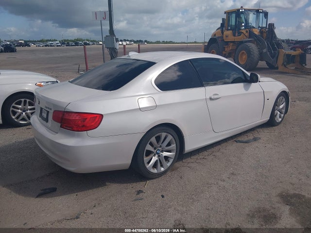 2012 Bmw 328i მანქანა იყიდება აუქციონზე, vin: WBAKE3C52CE769588, აუქციონის ნომერი: 44700262