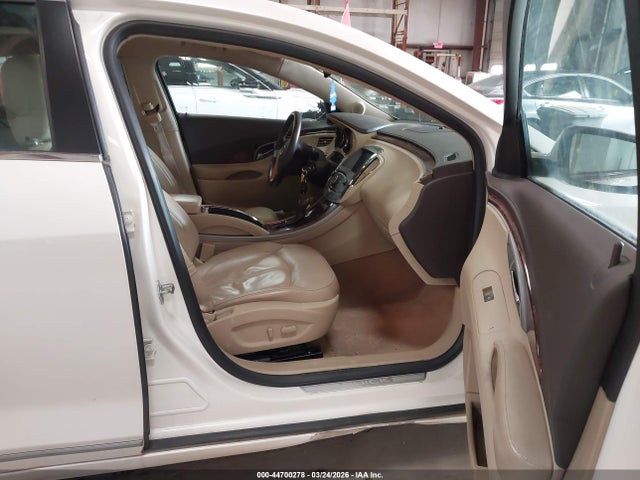 44700278 :رقم المزاد ، 1G4GC5E36DF223633 vin ، 2013 Buick Lacrosse Leather Group مزاد بيع