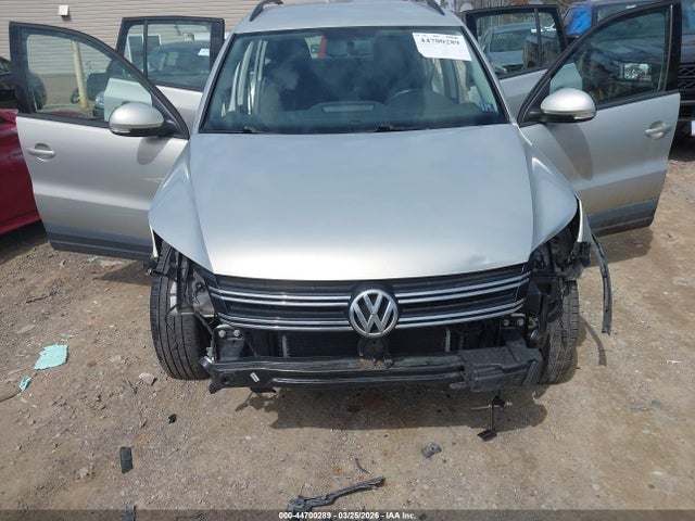 2015 VOLKSWAGEN TIGUAN WVGAV7AXXFW564640 Photo 5