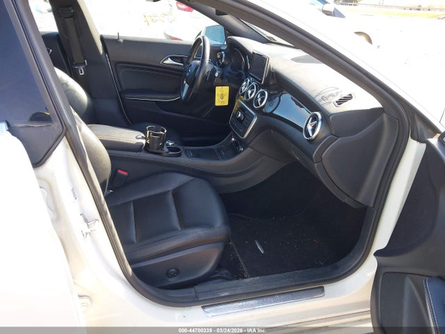 2014 MERCEDES-BENZ CLA 250 WDDSJ4GB1EN089355 Photo 4