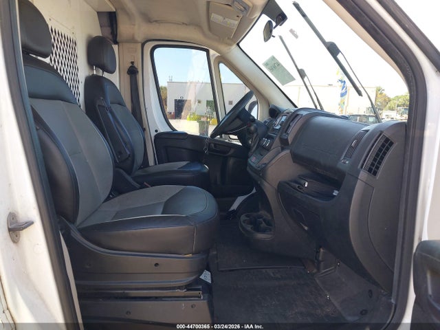 44700365 :رقم المزاد ، 3C6TRVDG2GE128921 vin ، 2016 Ram Promaster 2500 High Roof مزاد بيع