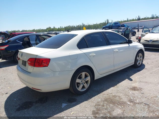 44700429 :رقم المزاد ، 3VWLL7AJ1CM424077 vin ، 2012 Volkswagen Jetta 2.0l Tdi مزاد بيع
