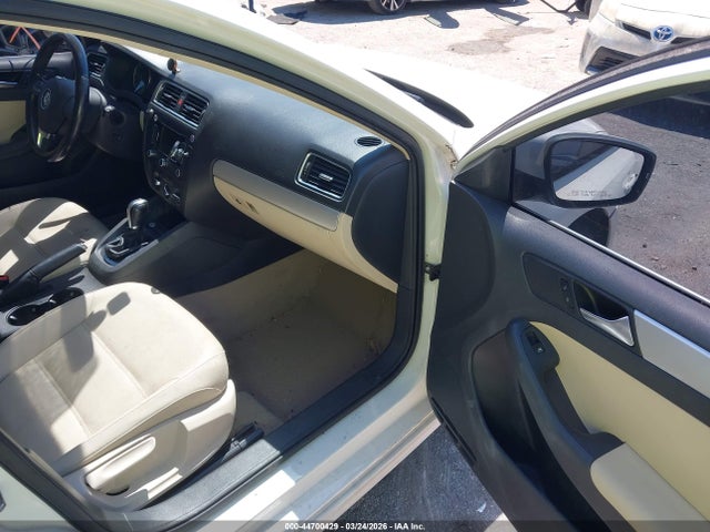 44700429 :رقم المزاد ، 3VWLL7AJ1CM424077 vin ، 2012 Volkswagen Jetta 2.0l Tdi مزاد بيع