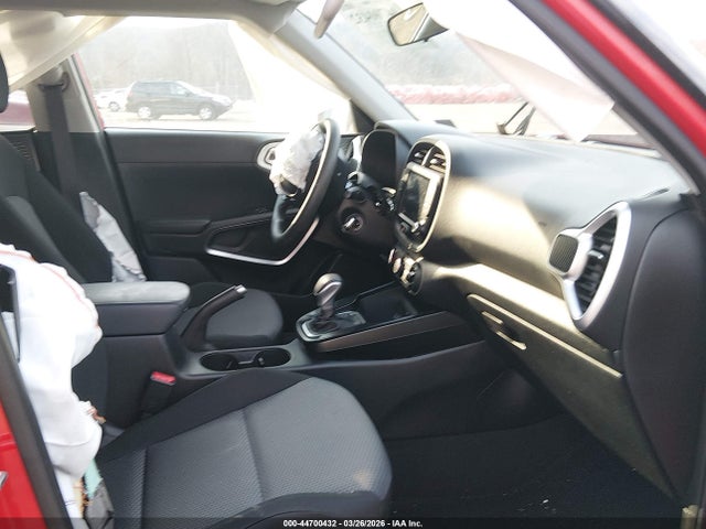 2022 KIA SOUL KNDJ23AU8N7151183 Photo 4