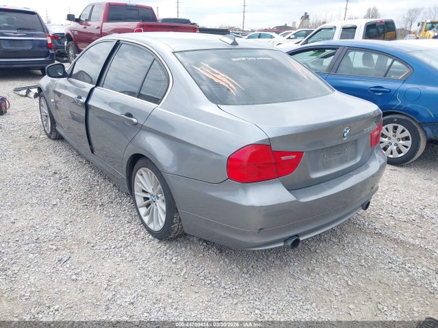 2011 BMW 335I WBAPM5C53BE575445 Photo 2
