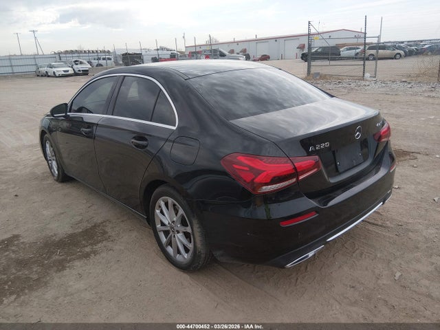 Aukcja sprzedaży 2019 Mercedes-benz A 220 4matic, vin: WDD3G4FB4KW027328, numer aukcji: 44700452