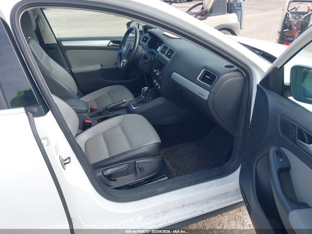 3VW637AJ0EM323936 Volkswagen Jetta Hybrid Sel Premium