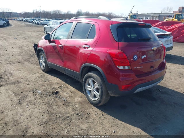 2019 CHEVROLET TRAX 3GNCJPSB7KL403956 Photo 2