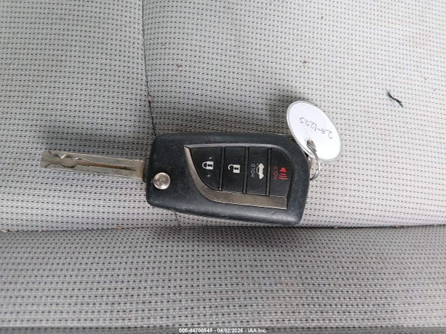44700545 :رقم المزاد ، 5YFEPMAE0MP199968 vin ، 2021 Toyota Corolla Le مزاد بيع