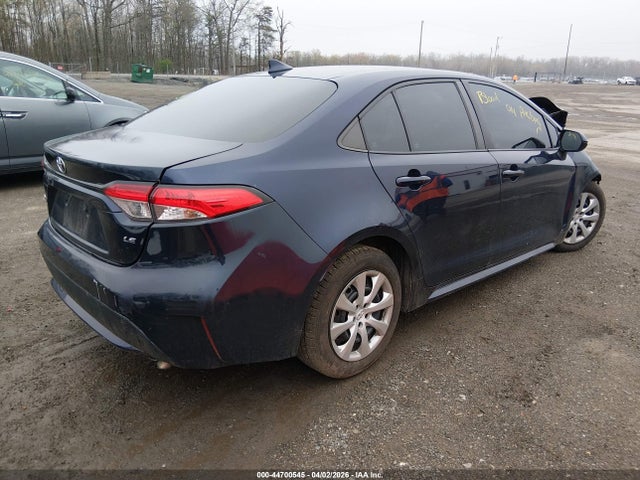 44700545 :رقم المزاد ، 5YFEPMAE0MP199968 vin ، 2021 Toyota Corolla Le مزاد بيع