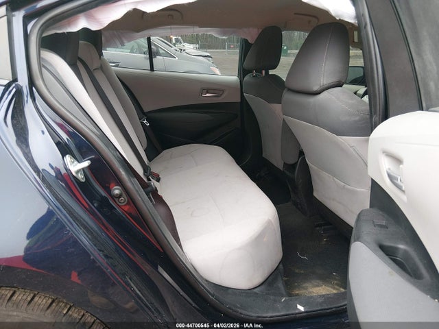 44700545 :رقم المزاد ، 5YFEPMAE0MP199968 vin ، 2021 Toyota Corolla Le مزاد بيع
