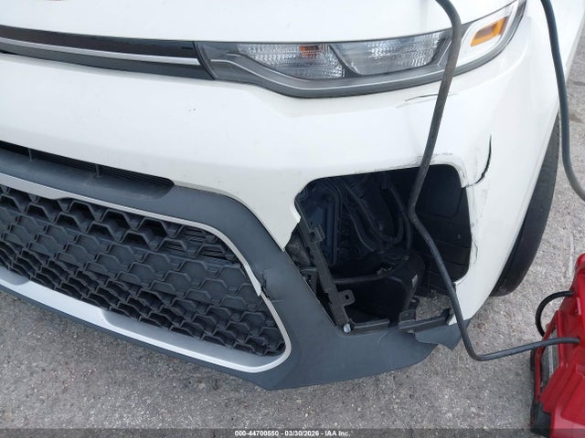 2020 Kia Soul Lx მანქანა იყიდება აუქციონზე, vin: KNDJ23AU6L7717726, აუქციონის ნომერი: 44700550
