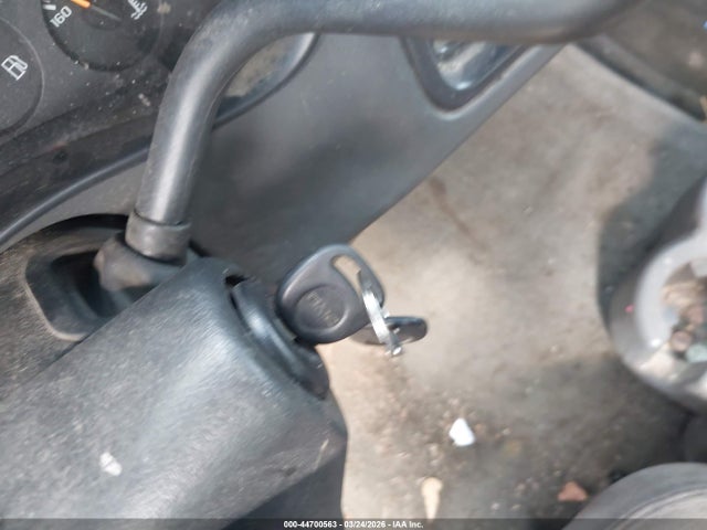 44700563 :رقم المزاد ، 2GTEC19T941325045 vin ، 2004 Gmc Sierra 1500 Sle مزاد بيع