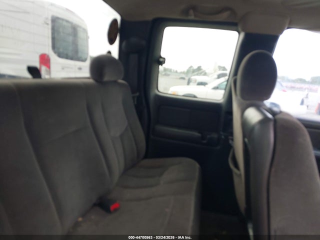 44700563 :رقم المزاد ، 2GTEC19T941325045 vin ، 2004 Gmc Sierra 1500 Sle مزاد بيع