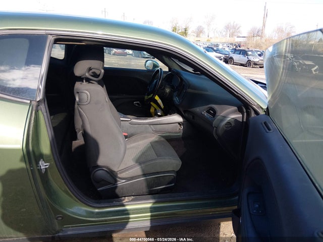 Продажа на аукционе авто 2019 Dodge Challenger Sxt, vin: 2C3CDZAG6KH570962, номер лота: 44700568