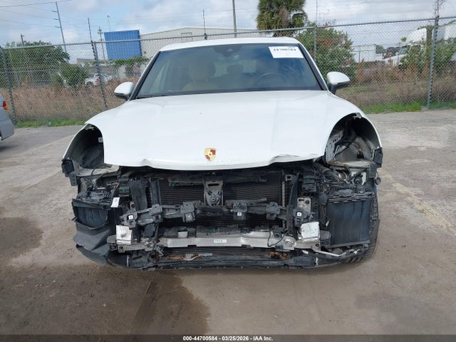 Auction sale of the 2019 Porsche Cayenne, vin: WP1AA2AY0KDA07381, lot number: 44700584