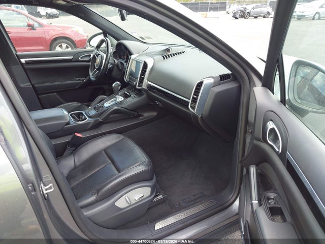 2018 PORSCHE CAYENNE WP1AA2A27JKA01440 Photo 4