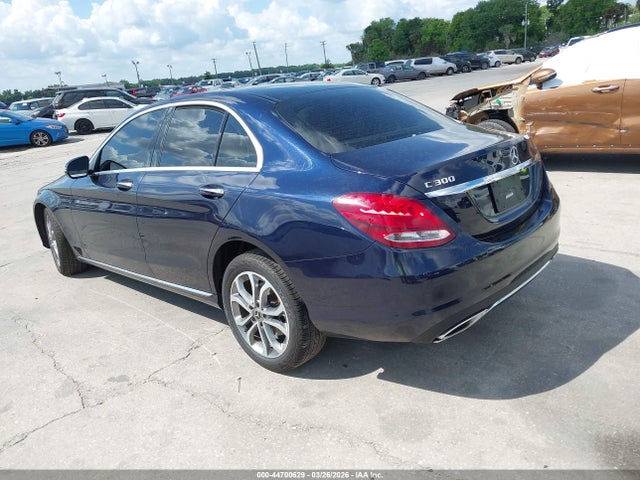 2017 MERCEDES-BENZ C 300 55SWF4KB3HU216502 Photo 2