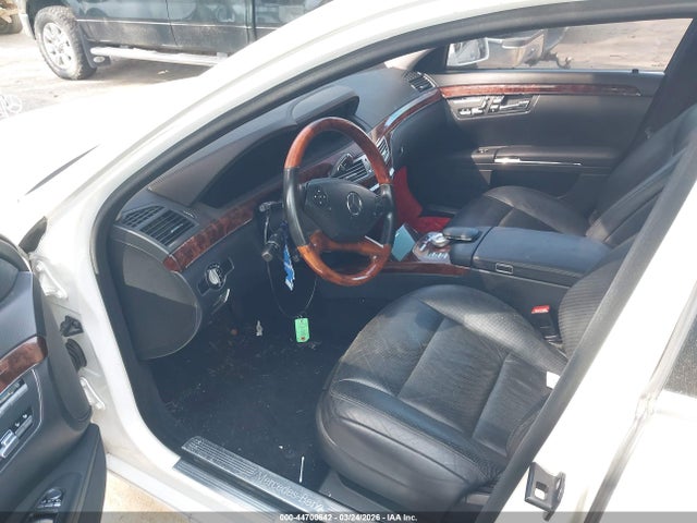 2011 MERCEDES-BENZ S 550 WDDNG8GB3BA381790 Photo 4