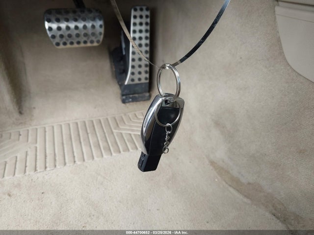 2010 MERCEDES-BENZ E 550 WDDKJ7CB0AF023746 Photo 10