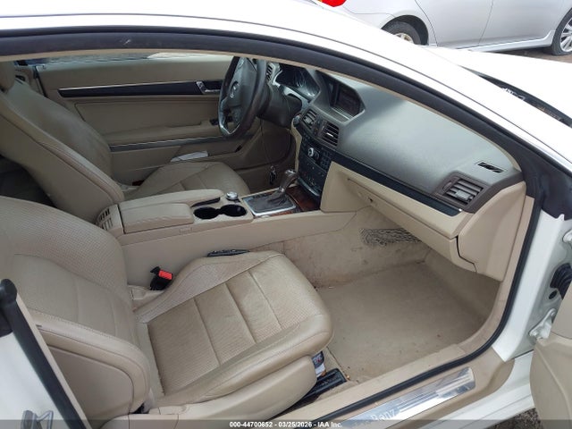 2010 MERCEDES-BENZ E 550 WDDKJ7CB0AF023746 Photo 4