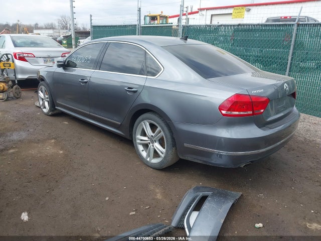 2015 VOLKSWAGEN PASSAT 1VWBT7A36FC007556 Photo 2