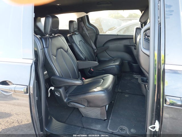 Продажа на аукционе авто 2025 Chrysler Pacifica Select, vin: 2C4RC1BGXSR541709, номер лота: 44700666