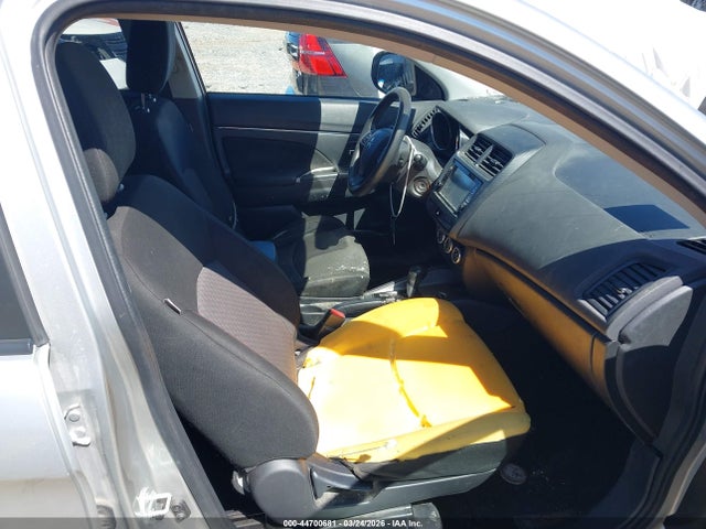 2018 MITSUBISHI OUTLANDER SPORT JA4AR3AU6JU016480 Photo 4